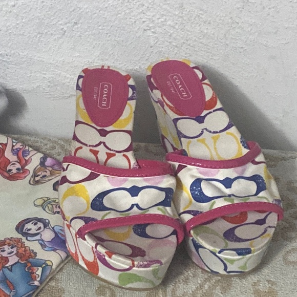 Coach wedge👡7.5+Zip Wallet🔑⛓+Loungefly/Disney👑Princess bag💕 - Picture 4 of 17